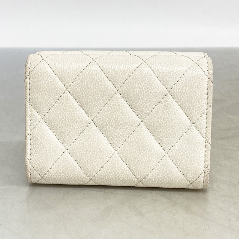 CHANEL White Caviar Leather Wallet - Picture 8 of 8